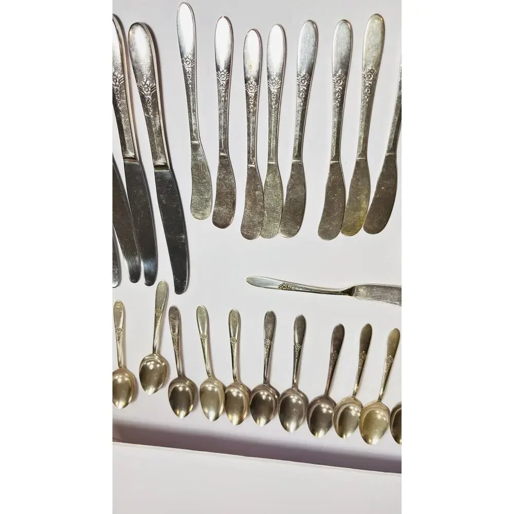 Vintage Oneida Tudor Fantasy 1941 Silverplate Flatware Set 48 Pcs Art Deco